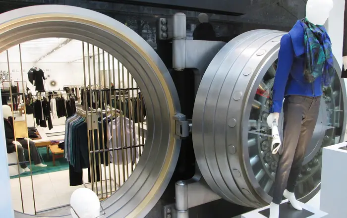 Manufacturers Trust Company Building bank vault door
