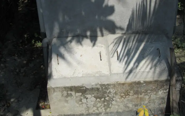 Double vault concrete doors (5739839412)